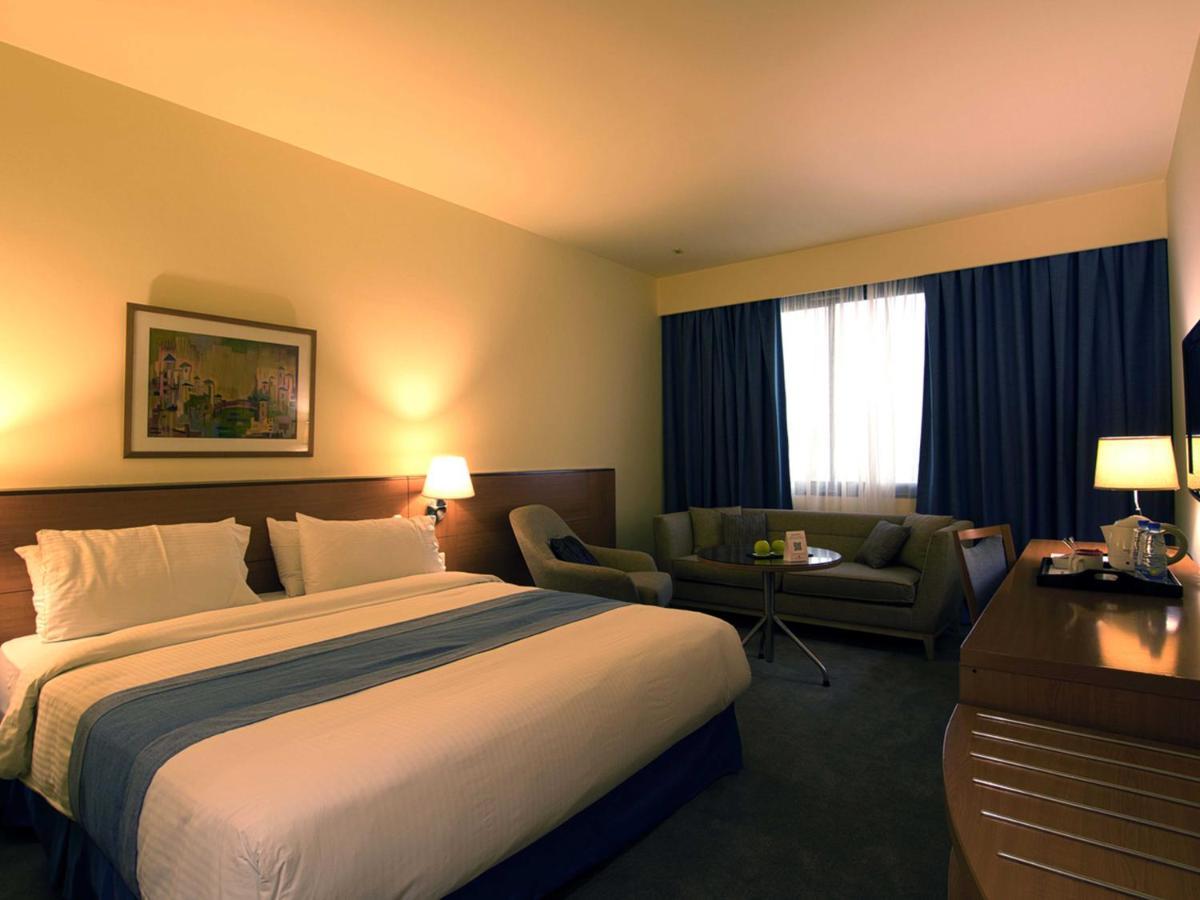 ביירות Lancaster Tamar Hotel- Hadath מראה חיצוני תמונה