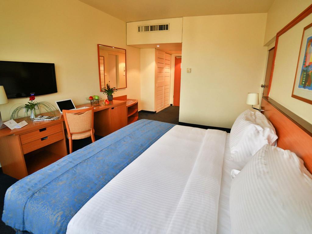 ביירות Lancaster Tamar Hotel- Hadath מראה חיצוני תמונה