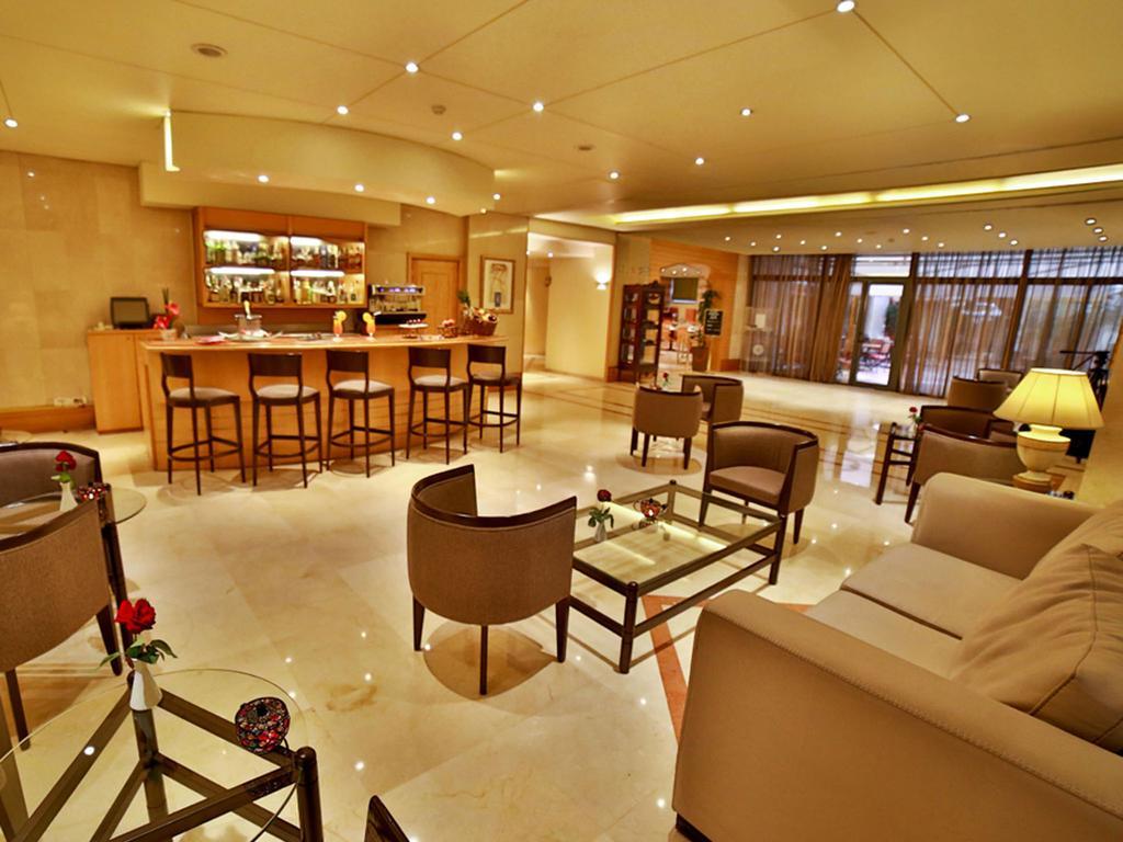 ביירות Lancaster Tamar Hotel- Hadath מראה חיצוני תמונה